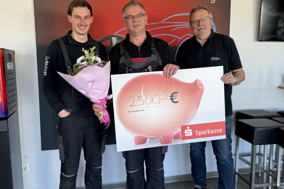 30-jähriges Betriebsjubiläum bei Reifen Popp